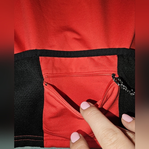 Brooks Women's Medium Athletic Vapor-Dry Red 1/4 Zip Pullover Long Sleeve Shirt - Picture 8 of 13